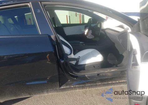 2025 Tesla Model 3 Long Range Rear-Wheel Drive из США, поврежденный, VIN 5YJ3E1EA1SF903865